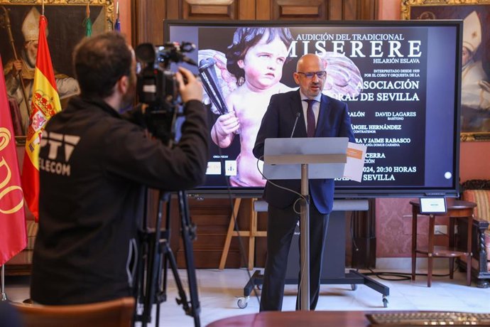 Manuel Alés en rueda de prensa 