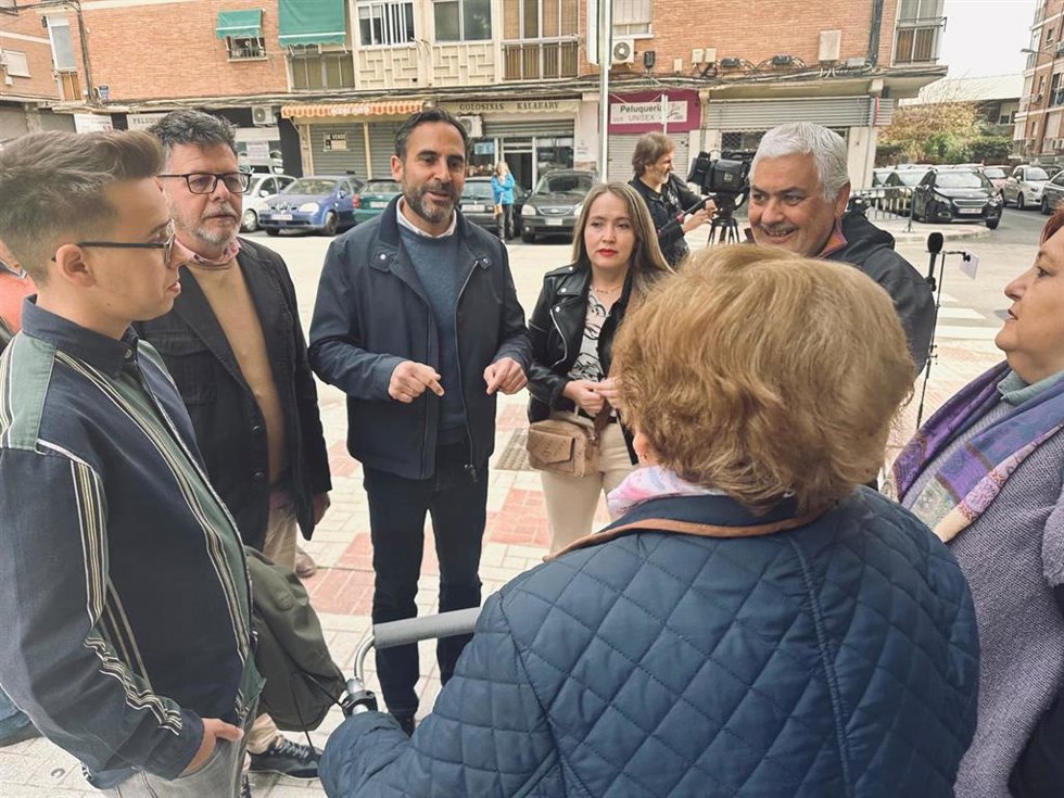 El portavoz socialista, Daniel Pérez, en Bailén-Miraflores