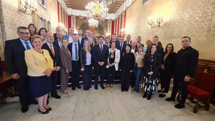 Una delegación de Bulgaria recorre Alicante para conocer el modelo de desarrollo de las áreas empresariales