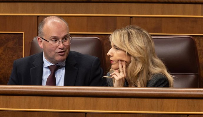 El portavoz del PP en el Congreso, Miguel Tellado y la diputada del PP Cayetana Álvarez de Toledo durante una sesión de control al Gobierno, en el Congreso de los Diputados, a 13 de marzo de 2024, en Madrid (España).  El denominado 'caso Koldo', la supu