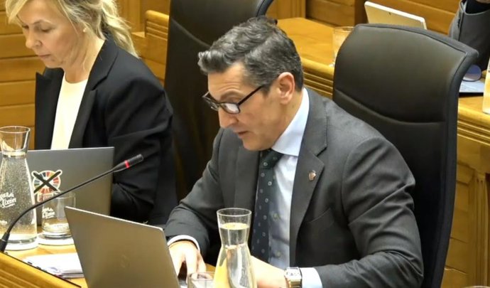 Intervención del concejal de Deportes del Ayuntamiento de Gijón, Jorge Pañeda, en el Pleno Municipal gijonés.