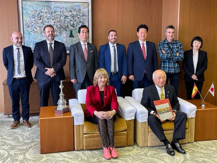 Visita de la vicepresidenta Ana Ollo a la Asamblea Prefectural de Yamaguchi.