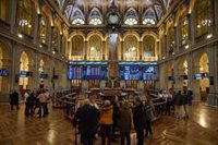 El Ibex 35 alcanza su máximo desde enero de 2018 al situarse en los 10.560 enteros, gracias a Inditex