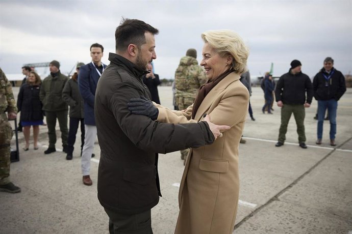 El presidente ucraniano, Volodimir Zelenski, y la presidenta de la Comisión Europea, Ursula von der Leyen.