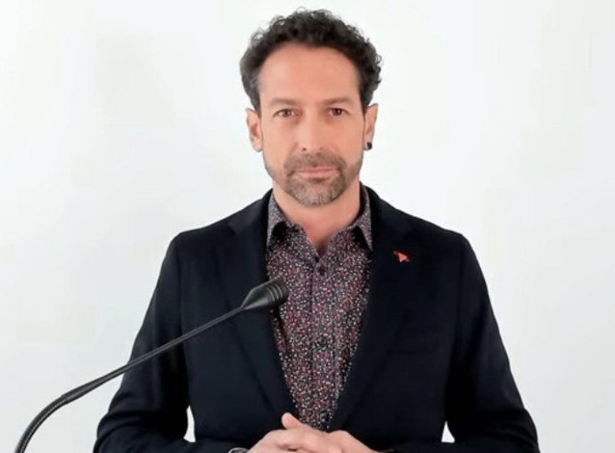 Archivo - El responsable federal de Organización de IU, Ismael González, en rueda de prensa telemática.