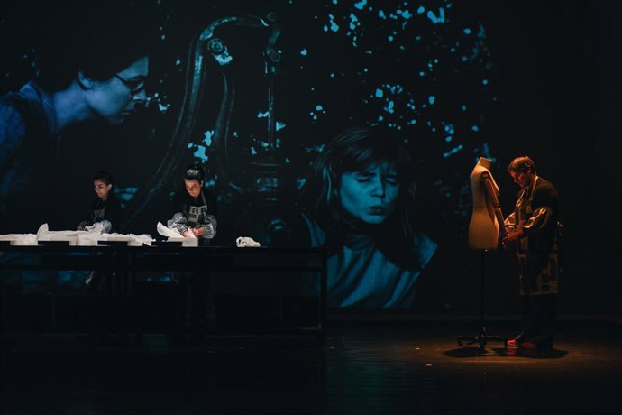 El montaje, que se representa en castellano y lengua de signos (LSE), se podrá ver en el Teatro Valle-Inclán entre el 15 de marzo y el  7 de abril.