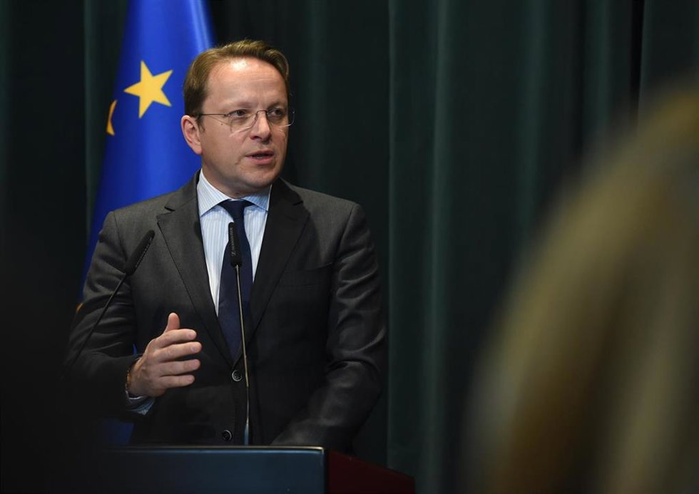 Archivo - El comisario de Ampliación de la Unión Europea, Oliver Varhelyi