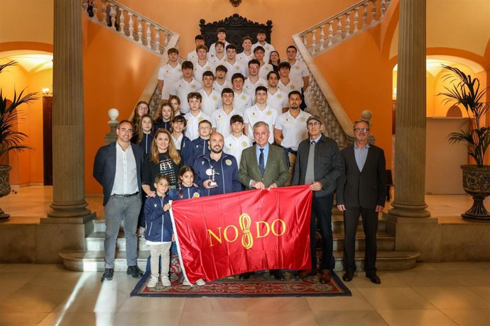 Reconocimiento municipal al Club Waterpolo Sevilla por sus 30 años de trayectoria