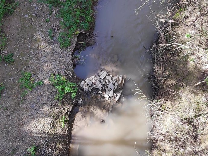 Vertido denunciado por Ecologistas en Acción