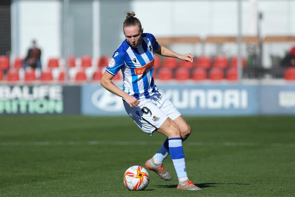 Archivo - Sanni Maija Franssi of Real Sociedad in action during the Primera Iberdrola match between Atletico de Madrid and Real Sociedad at Centro Deportivo Wanda, on November 13th,  in Alcala de Henares, Madrid, Spain.