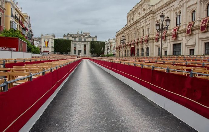 El Consejo de Hermandades crea un canal de denuncia para sancionar la reventa de sillas y palcos durante la Semana Santa.