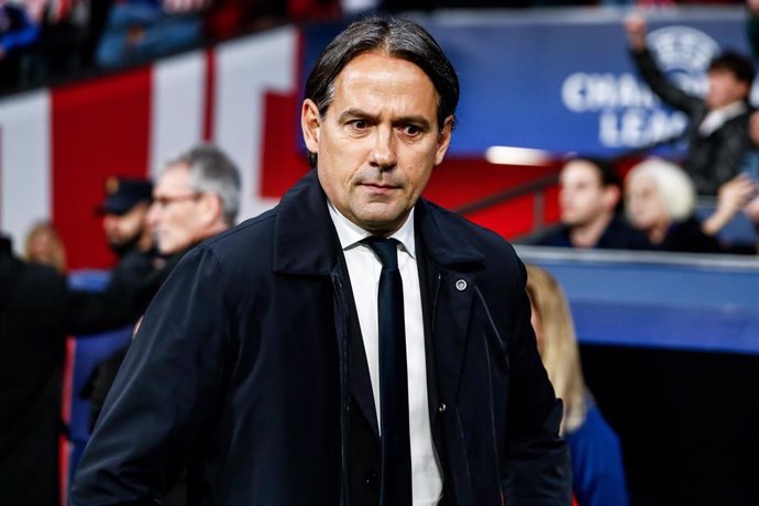 Simone Inzaghi, head coach of Inter, looks on during the UEFA Champions League, Round of 16, football match played between Atletico de Madrid and FC Internazionale Milano at Civitas Metropolitano stadium on March 13, 2024, in Madrid, Spain.