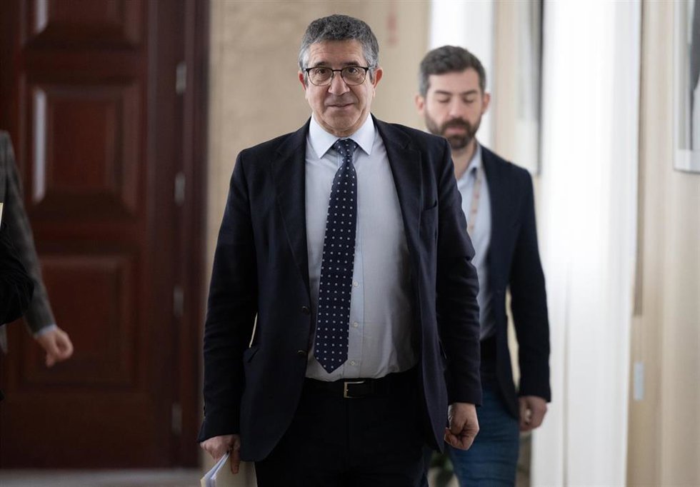 El portavoz del PSOE en el Congreso, Patxi López, en el Congreso de los Diputados, a 27 de febrero de 2024, en Madrid (España).