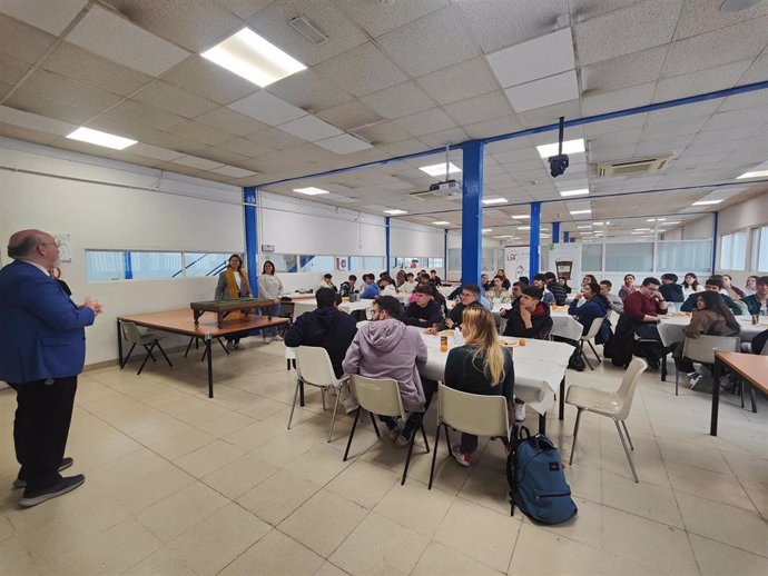 Café con Ciencia en la Universidad de Sevilla (US)