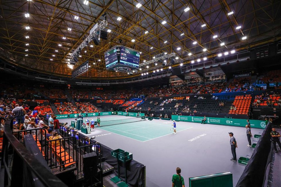 Archivo - Imagen general de La Fuente de San Luis de Valencia durante un partido de la fase de grupos de las Finales de la Copa Davis 2023