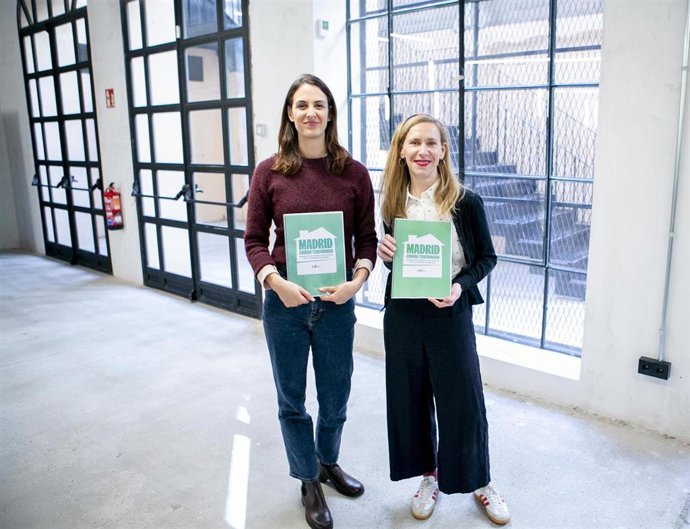 Archivo - La portavoz de Más Madrid en el Ayuntamiento, Rita Maestre, y la concejala Lucía Lois