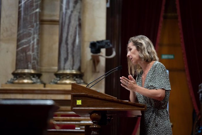 Archivo - La diputada de la CUP al Parlament, Laia Estrada