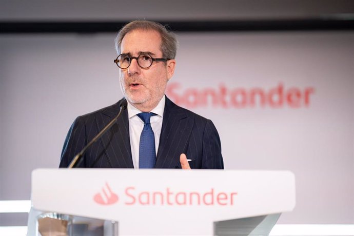 Archivo - El consejero delegado de Grupo Santander, Héctor Grisi, en la Ciudad Grupo Santander de Boadilla del Monte, a 25 de octubre de 2023, en Boadilla del Monte, Madrid (España)