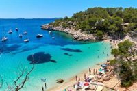 Las reservas hoteleras en España se disparan un 33% para Semana Santa, con un alza del 15% en precios