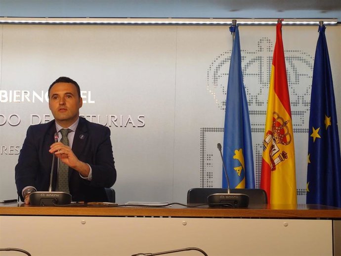 Archivo - El portavoz del Gobierno del Principado y consejero de Hacienda y Fondos Europeos, Guillermo Peláez