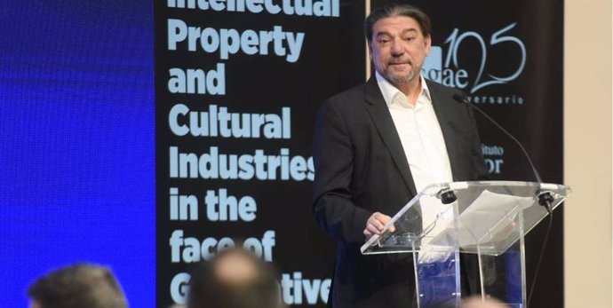 El presidente de la SGAE, Antonio Onetti, durante la inauguración del Congreso Internacional 'La propiedad intelecgtual y las industrias culturales ante la inteligencia artificial'.