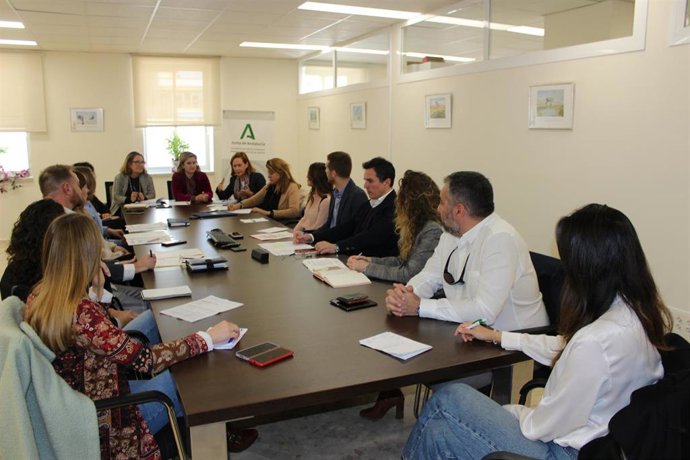 Reunión para ahondar en el tratamiento de adicciones y la continuidad asistencial de los internos en los centros penitenciarios de la provincia de Sevilla