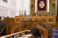 Los datos del paro enfrentan a PSOE con Vox y PP, que reclama un plan de choque contra el desempleo femenino