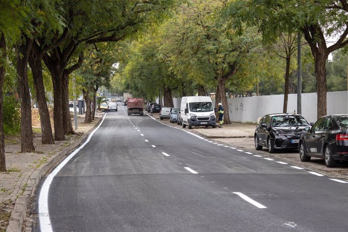 Obras de pavimentación en el polígono industrial Store.