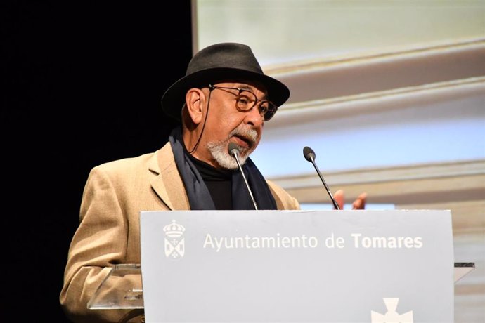 Leonardo Padura abre la XV Feria del Libro de Tomares