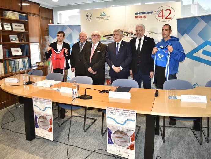 Ingeniariak-Deustu 42. Estropada aurkeztu dute.