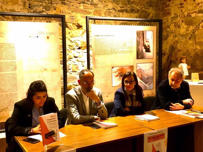 Presentación del libro del Museo Etnográfico de Olivenza.