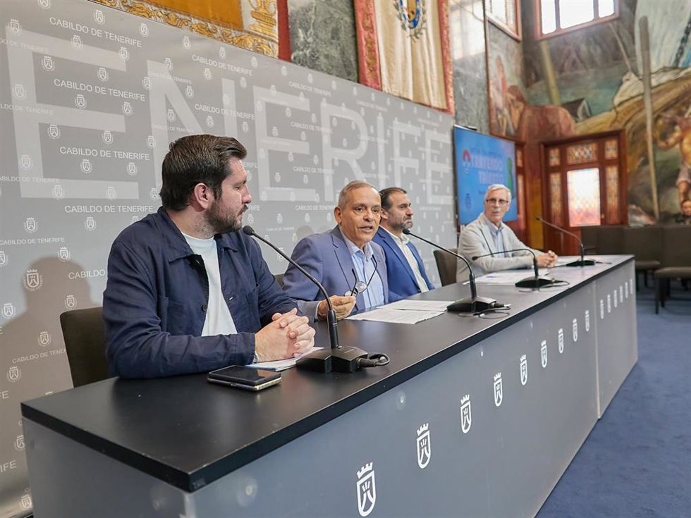 El Cabildo De Tenerife Ha Acogido Hoy Jueves La Presentación De La Feria De Empleo 'Atrayendo Talento', Que Tendrá Lugar En El Recinto Ferial El Próximo 21 De Marzo Y Acogerá Más De 60 Empresas Y 1.000 Participantes.