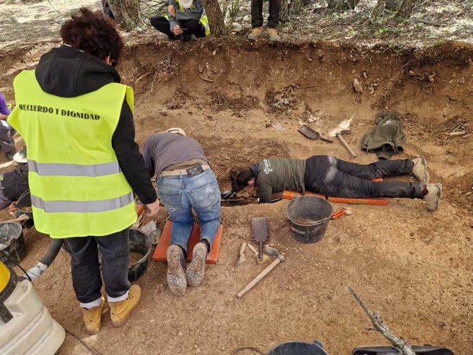 Exhumación de cuatro civiles en la localidad soriana de Adradas