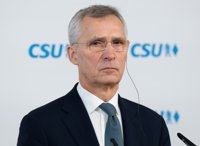 Stoltenberg pide a la UE que no compita con la OTAN en compras conjuntas o planificación militar