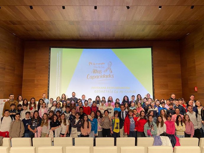 Participantes en la jornada con motivo del Día de las Altas Capacidades Intelectuales.