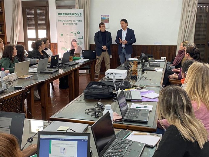 Daniel Sánchez con el alcalde de El Bosque.