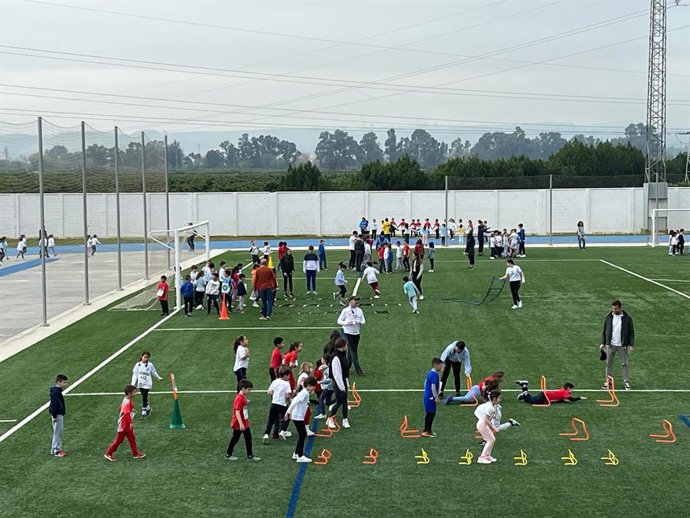 Carrera contra el cáncer infantil en La Algaba para un proyecto de humanización de espacios en Oncología del Virgen del Rocío.