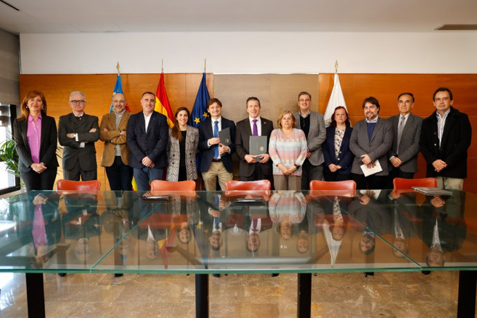 Signatura del conveni entre Ford i la UPV