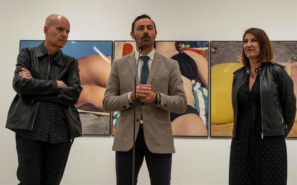 Las autoridades presentes en la inauguración de la exposición.