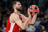 El Baskonia aturulla al Milán y se mantiene en el 'play-in'