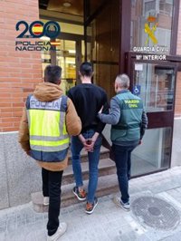 Detenido por robar a punta de cuchillo en cinco tiendas 24 horas cuando trabajaban mujeres en Elda y Sax