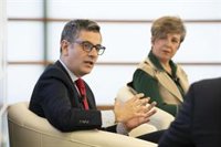 Bolaños acusa a Ayuso de hacer de Madrid "un nido de odio y crispación" y tener "el umbral de la mentira muy alto"