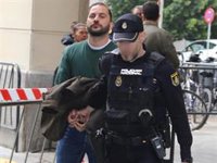 Antonio Tejado, cabeza alta y actitud desafiante a su llegada a los Juzgados para declarar ante el juez