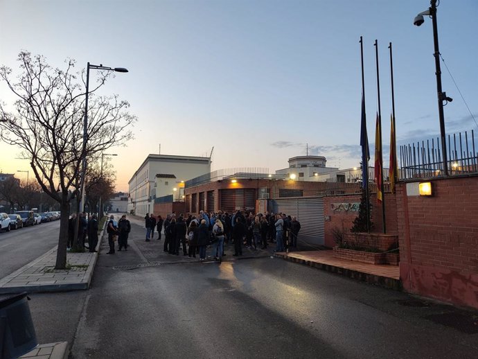 Concentració de funcionaris de presons per la mort d'una cuinera a la presó Mas d'Enric de Tarragona