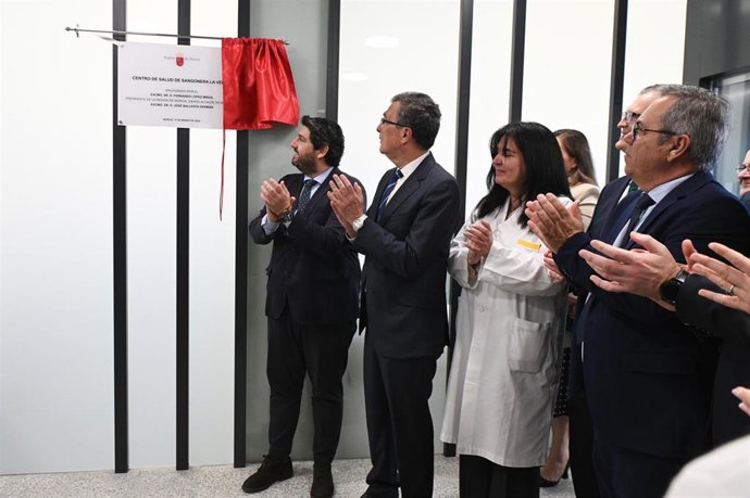El presidente del Gobierno regional, Fernando López Miras, inaugura el nuevo centro de salud de Sangonera La Verde