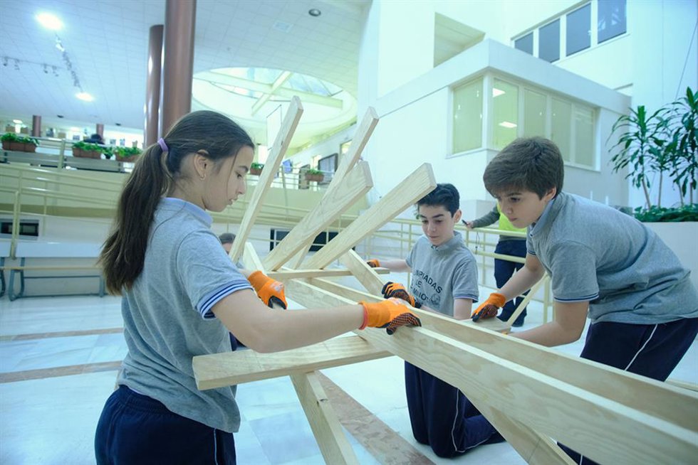 Estudiantes durante la VI Olimpiada Nacional de Ingeniería de Caminos, Canales y Puertos.