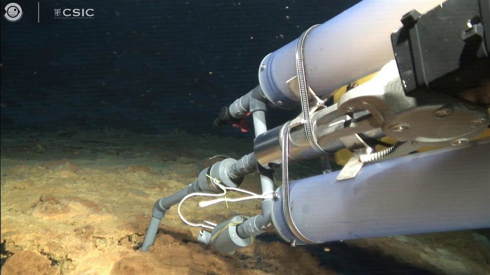 Estudio de medición de la actividad del volcán submarino 'Tagoro', en El Hierro