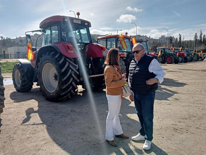 El presidente de Asaja C-LM, José María Fresneda, junto a la presidenta en la provincia de Toledo, Blanca Corroto.