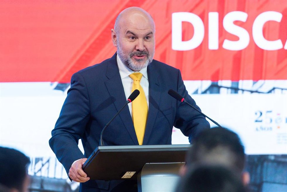 Archivo - El presidente de CERMI, Luis Cayo Pérez, interviene en un encuentro con universitarios y jóvenes profesionales con discapacidad, en la sede del Hub de 'Por Talento Digital', de Fundación ONCE, a 1 de marzo de 2023, en Madrid (España). Durante