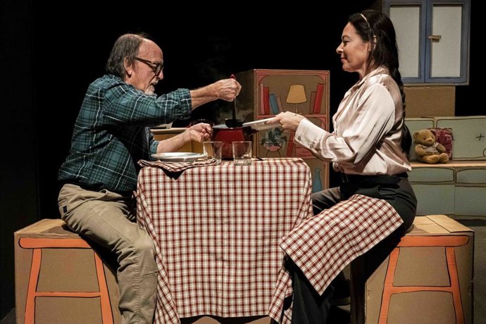 Archivo - Patricia Cercas y Fernando Madrazo protagonizan la obra 'Seúl está muy lejos'